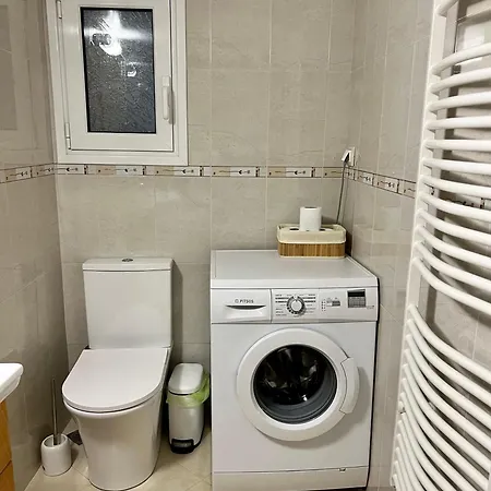 Toms Acropolis District Apartment